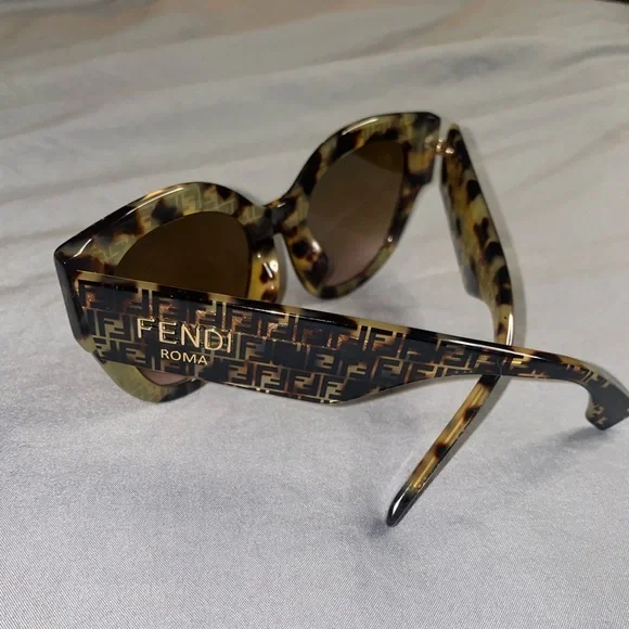 Fendi | Accessories | Fendi Women Sunglasses | Poshmark display picture 1